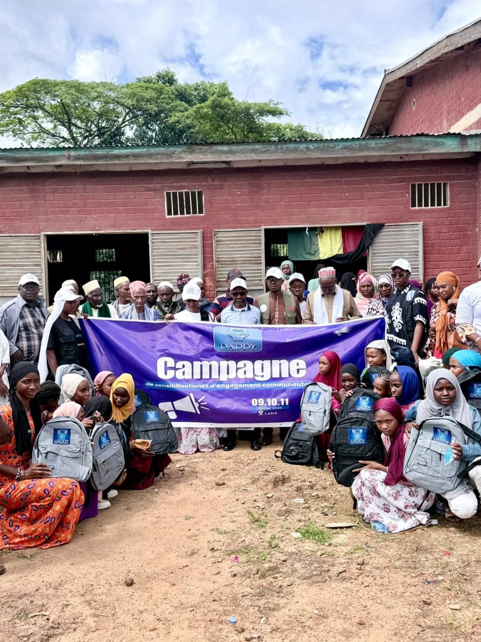 Labé : la Fondation Daddy pour l’Humanitaire sensibilise les populations de Diari sur les VBG et le maintien des filles à l’école